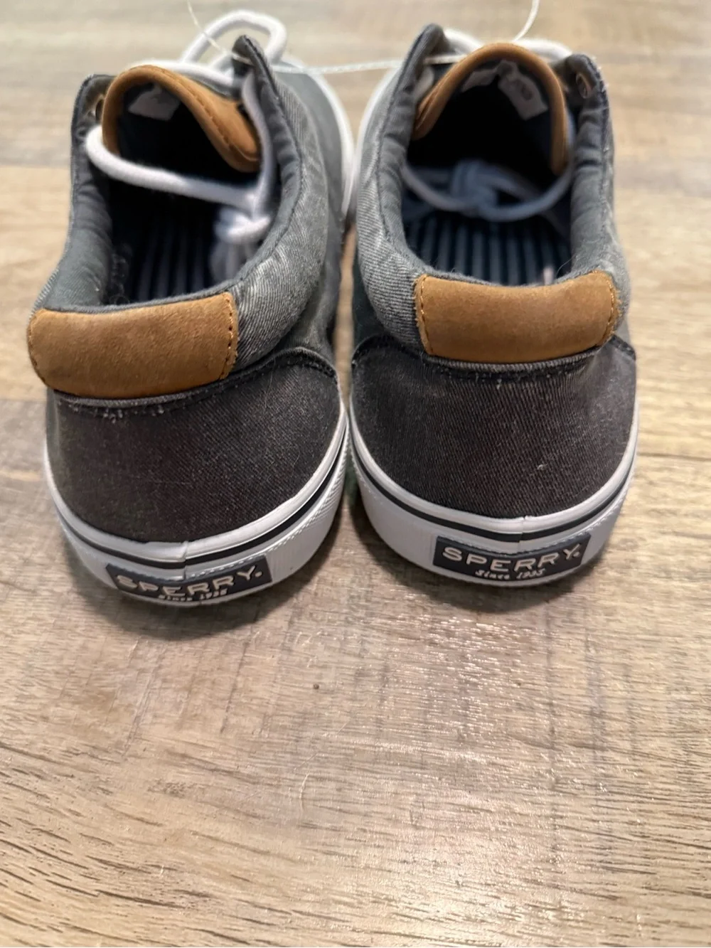 Sperry Men’s Charcoal Canvas Lace-Up Sneakers with White Soles Size 11